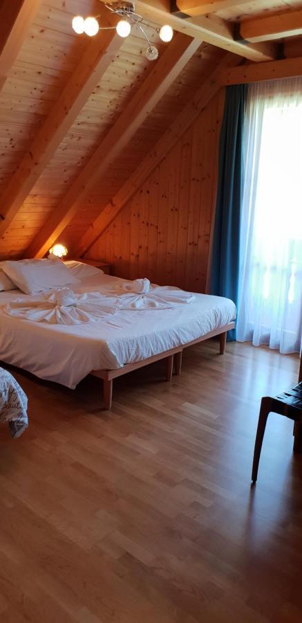 Al Sentiero Di Charly Bed & Breakfast Tarvisio Eksteriør bilde